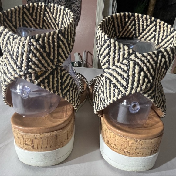 Catherine Malandrino Boho festival Wedge Platform Black and White Sandals size 9 - Picture 9 of 11